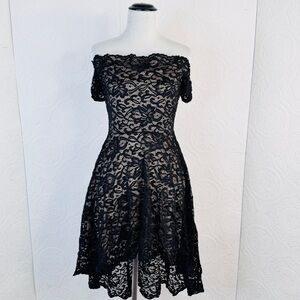 Windsor Dress Women's Medium Black Nude Lining High Low Lace Train Off Shoulder